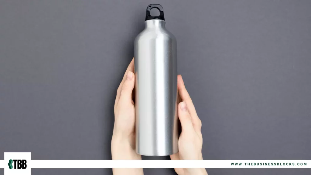 Summer Gift Ideas for Employees - Customized water bottles